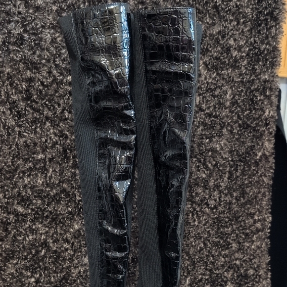 Elegant Azalea Wang Black Over-the-Knee Boots - Picture 6 of 9